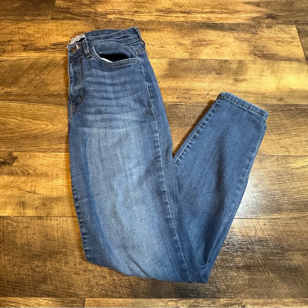 Judy Blue Jeans Womens 7/28 Medium Wash Mid Rise Skinny Style 83109 USA Made